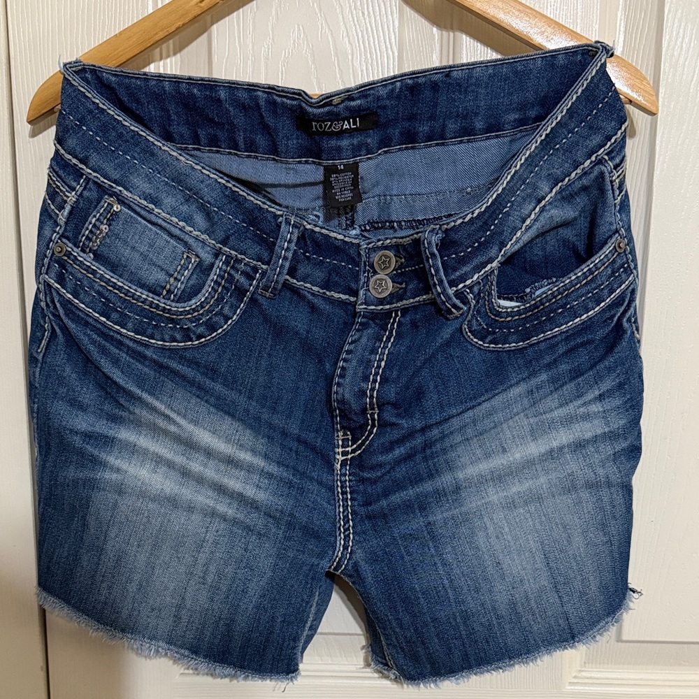 Roz & Ali Classic Blue Denim Jeans